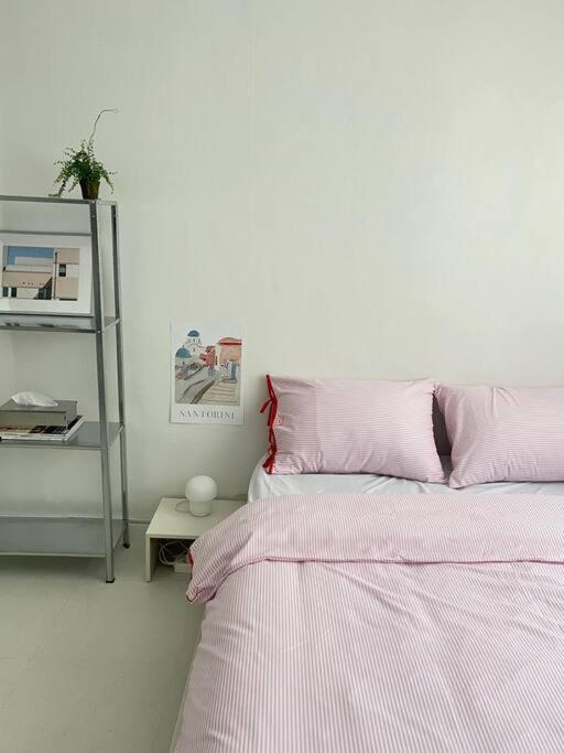 Apartment Cherry House In Hongdae